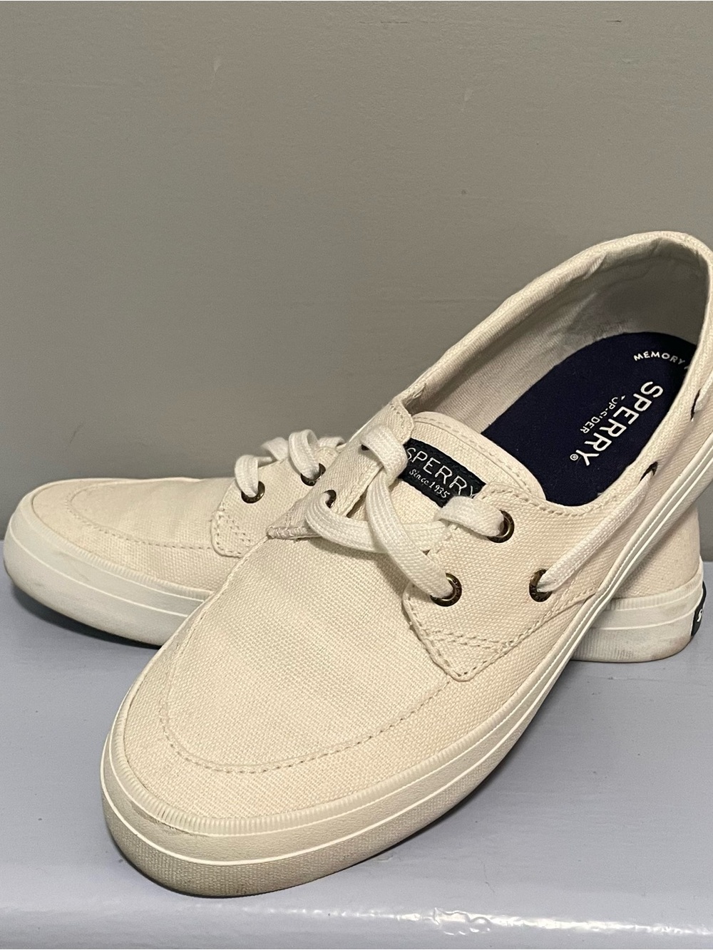 Sperry Woman’s White Canvas Shoes